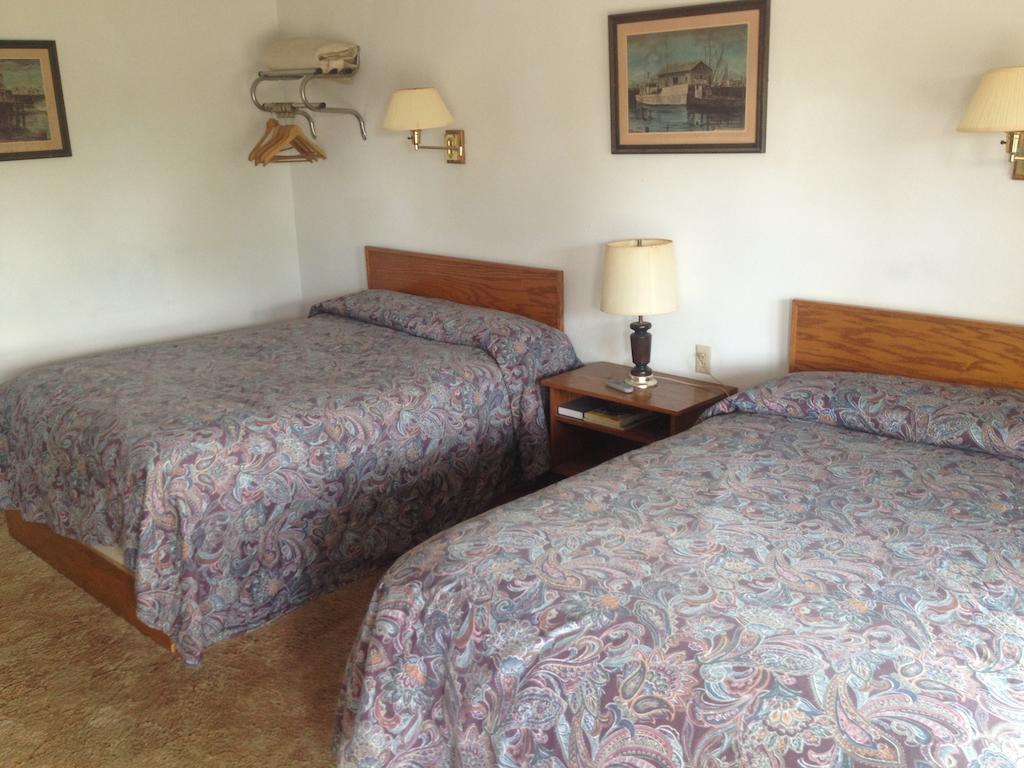 Cool City Motel Two Rivers Екстериор снимка